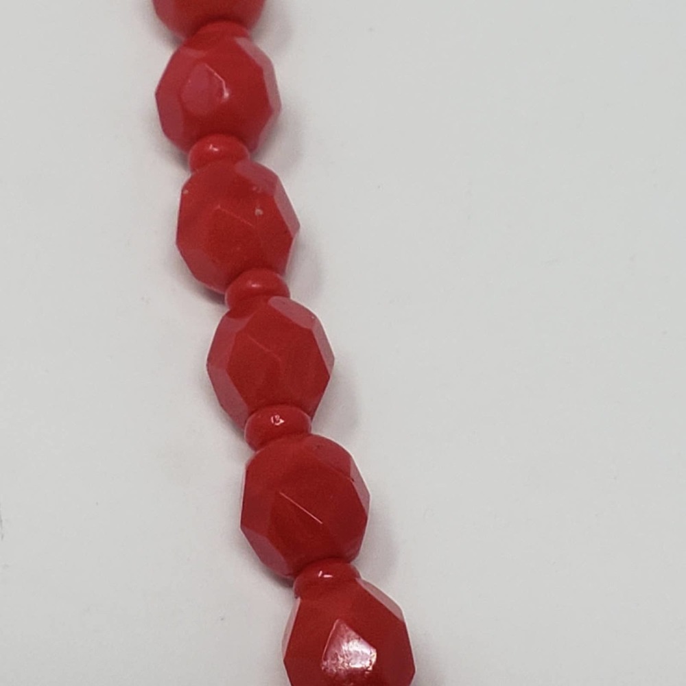 Red Glass Faceted Bead Strand Necklace Vintage - Picture 5 of 6